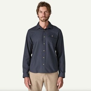 Patagonia Long-Sleeved Lightweight Fjord Flannel Shirt, Smolder Blue